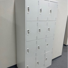 【無料】家具 オフィス用家具 ロッカー 12人用の画像