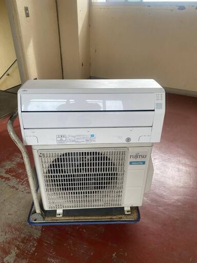 (本体＋工事）FUJITSU AS -C22H-W 2018年製（6〜8畳用）