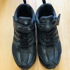 キッズスニーカー　21.5cm           　　　　状態...