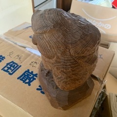 フクロウ彫刻の画像