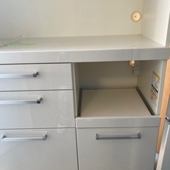 ⭐️ホワイト食器棚　美品ですよ‼️の画像
