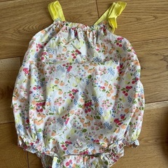 babygap ロンパース　セットの画像