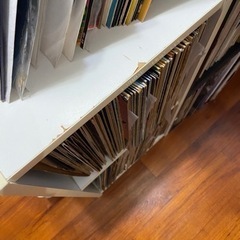 レコードラック（レコード用の棚 LEXINGTON LEX BOX）の画像
