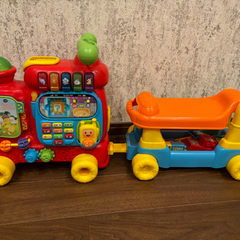 ウォーカー＆ライドABCトレイン　手押し車　乗り物　足つけ乗用玩具