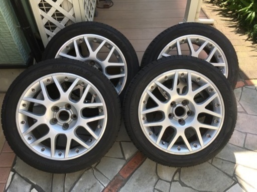 車のパーツ タイヤ、ホイール