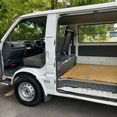仙台☆H17ボンゴバン切替式4WD☆ディーゼルターボ5速MT.車検取り立て！3人乗り！荷台コンパネ敷き！の画像