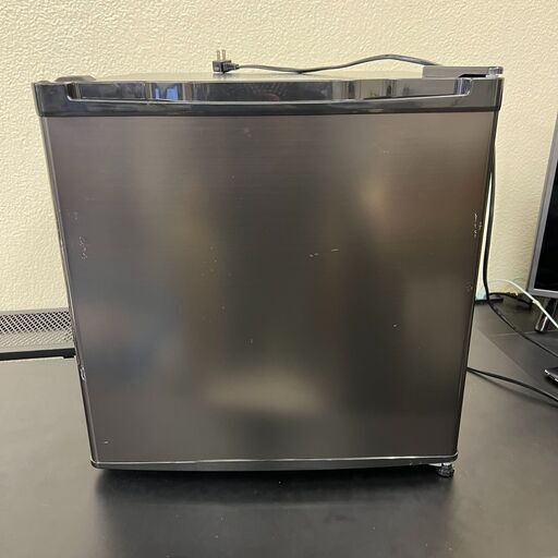 【稼動品】MAXZEN マクスゼン 1ドア冷蔵庫 JR046ML01GM ブラック 家庭用家電