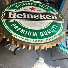 ハイネケンテーブルセットの画像