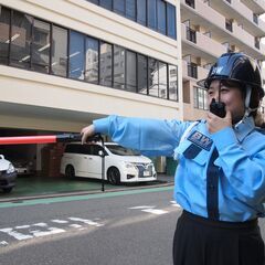 福岡市内での交通誘導警備／＜急募＞すぐ稼ぎたい方✅日払い可✅入社時費用負担✅履歴書不要の画像