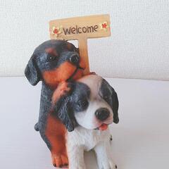 Welcome/ワンちゃんの置物の画像