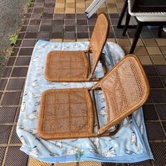 折りたたみ座椅子 籐　2つセットの画像