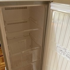 ナショナル　【冷凍庫】　2001年製 　高さ1ｍ25ｃｍの画像