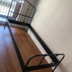 IKEA ベッドフレーム　サグストゥーアの画像