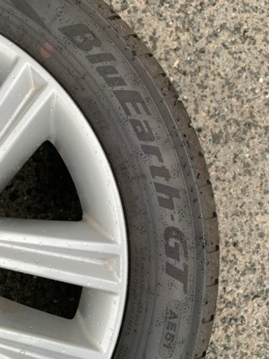 車のパーツ タイヤ、ホイール