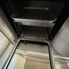 食器棚、電子レンジ、炊飯器、オーブンセットの画像
