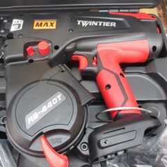 マックス MAX　RB-440T-BC2/1450A　鉄筋結束機　未使用品　フルセット　バッテリ14.4V二個/充電器付き　【ハンズクラフト宜野湾店】の画像