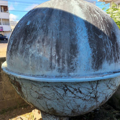 水タンク　古いですけどまだ使えそうです。