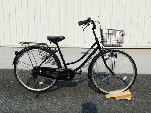 大勢のお客様に、お問い合わせ、ご来店頂きまして誠にありがとうございます。また、お買い上げ誠にありがとうございます!　大感謝!中古自転車在庫増量中!　早い者勝ち!　是非ご来店ください!　　シティサイクル　26インチ　ブラック　ダイナモライト　サドルの状態は極めて良好!　売れてます!　外観状態全体的に極めて良好!　m33