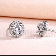 ≒j→→→m10-19-ブリリアントカットダイヤモンドＣＺラウンドパヴェピアスの画像