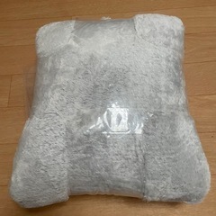 ニトリ フード付き 着る毛布の画像