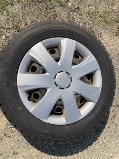 車のパーツ タイヤ、ホイール