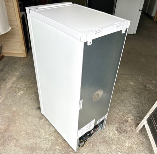 札幌市内配送可 美品 23年製 アイリスオーヤマ スキマックス 80L スリム冷凍庫 IUSN-8A-W