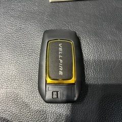 30ヴェルファイア　スマートキー5ボタンゴールド の画像