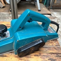 マキタ　電気カンナ  1911B