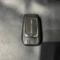 30ヴェルファイア　スマートキー6ボタンシルバー　　の画像