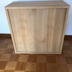 IKEA３ボックスシェルフ　棚（２台セットの１台）の画像