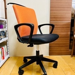 【取りに来てくださる方に無料で】アイリスチトセのオフィスチェア
の画像