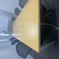 【商談中】6人掛け、ミーティングテーブルの画像