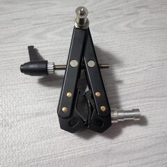 スーパークランプ。カメラアクセサリー。の画像