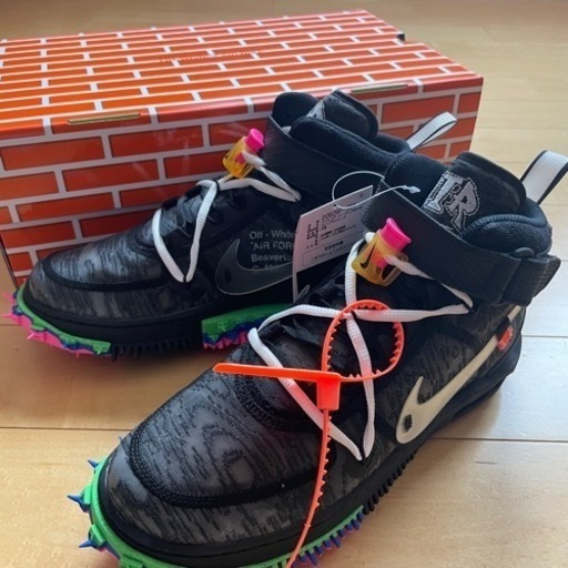 Off-White × Nike Air Force 1 Mid 