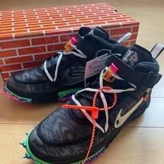 Off-White × Nike Air Force 1 Mid...