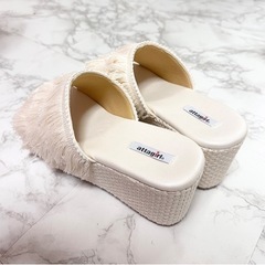 🤍新品　アイボリー　厚底サンダル　LLの画像
