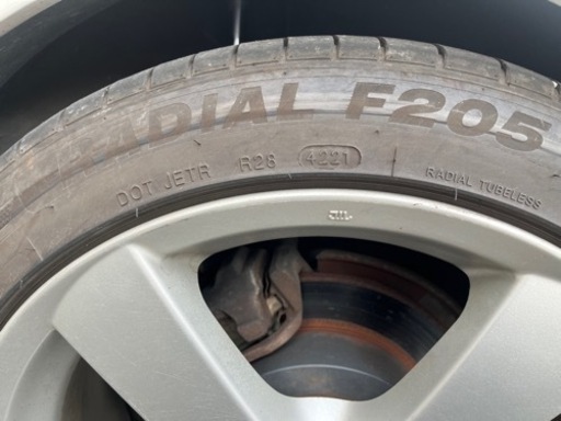 車のパーツ タイヤ、ホイール