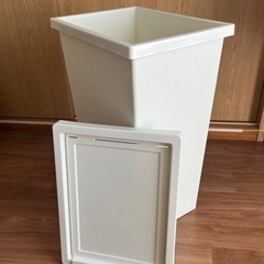 IKEA ふた付きごみ箱 ホワイト の画像