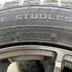 215/55R17 スタッドレスタイヤ　ホイール付き　オデッセイの画像