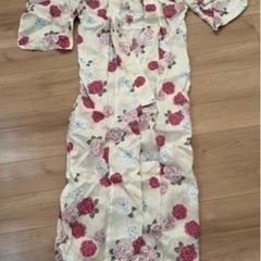花柄　白色　浴衣