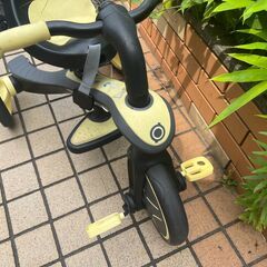  GLOBBER（グロッバー） エクスプローラー トライク 4in1 カスタードクリーム【三輪車】の画像