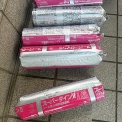 DIY タイル貼り接着剤5本セットの画像