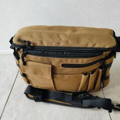OZUKO 新品未使用の変わったデザインのカバン ・ バッグの画像