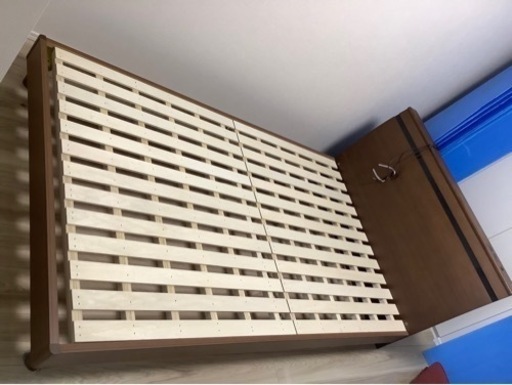 セミダブルベッドフレーム