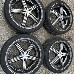 車のパーツ タイヤ、ホイール