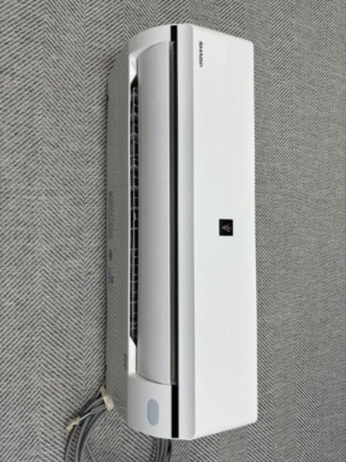家庭用エアコン（シャープ、美品、2022年製、使用1年未満、プラズマクラスター25000搭載、フィルター自動掃除）
