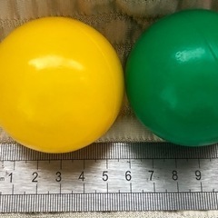 4色カラーボールの画像