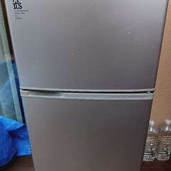 【譲ります】冷蔵庫　一人暮らし用　中古の画像