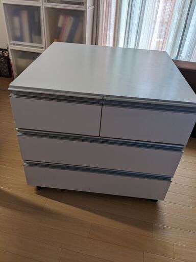 押入れ収納　キャスター付きチェスト