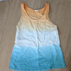 服/ファッション パーカーの画像